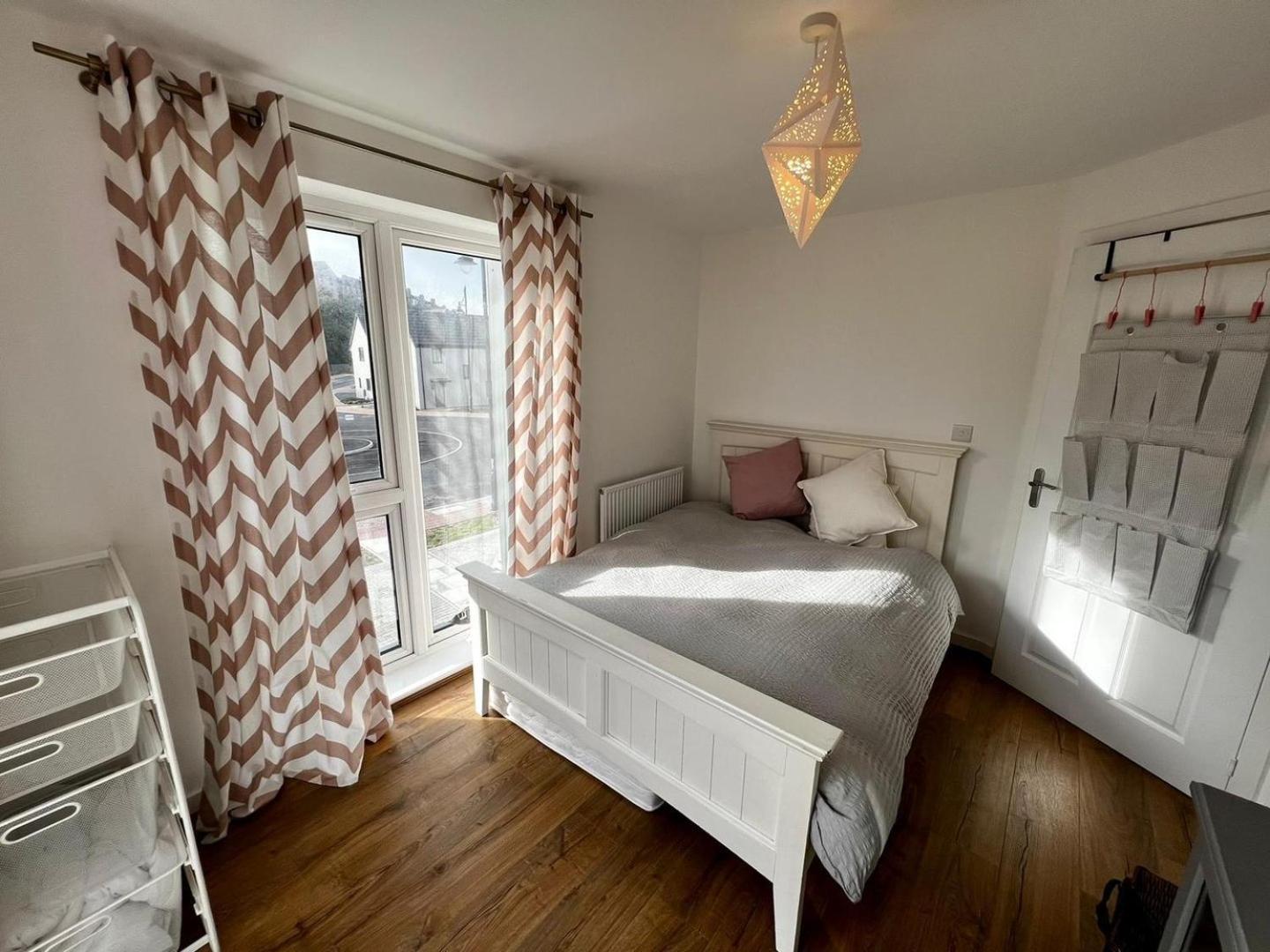 Two Bedroom Apartment In Barry-Close To Beach Kültér fotó